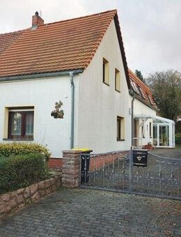 Doppelhaushälfte mit Wintergarten und Bungalow - Meißen