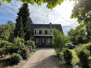 Spektakulär ! Herrschaftliche Stadtvilla in traumhafter Parkanlage in gesuchter Lage zu Schloß Rheydt gelegen! - Mönchengladbach