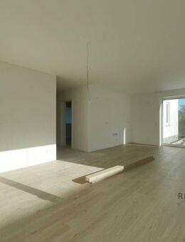 Hünfeld-Oberrombach: Sichern sie sich diese helle, attraktive Neubauwohnung im Erdgeschoss. - Hünfeld (Konrad-Zuse-Stadt)