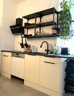 Modernisierte 4 Zimmer-Wohnung mit großem Badezimmer & Balkon in ruhiger Lage - Nürnberg