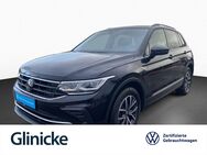 VW Tiguan, 2.0 TDI Life, Jahr 2021 - Kassel