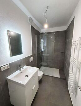 Neues 1-Zimmer-Apartment | Hochwertiges Bad & inkl. Küche | Ab Sofort | Zentral in Bad Cannstatt - Stuttgart