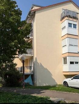 Kompakt, gepflegt und attraktiv... 2-Zimmer-Wohnung mit Balkon und Tiefgaragenstellplatz - Marbach (Neckar)