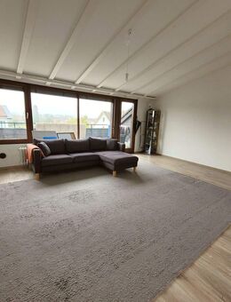 Großzügige 3,5-Zimmer-Dachgeschoss-Wohnung & Dachterrasse - Stutensee