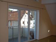 2-Zimmer-Dachgeschoss-Wohnung in München-West - AUBING - mit kleiner Galerie, EBK, Balkon - München