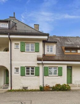 Charmantes denkmalgeschütztes Reihenhaus mit Geschichte und Stil - Oberschleißheim