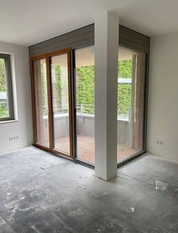 ERSTBEZUG! LETZES HAUS! Helle 2-Zimmer-Wohnung mit Badewanne und schöner Loggia - Bamberg