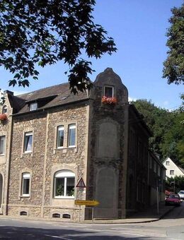 2,5-R.-Wohnung im Natursteinhaus in grüner Lage - Essen