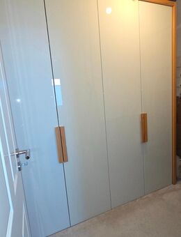 Hülsta Schlafzimmermöbel Buche, Kleiderschrank, Komode und zwei Regale - Buxtehude