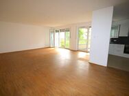 Moderne 4-Zimmer-Wohnung mit großem Balkon, 2 Bädern und Tiefgaragenstellplatz - Frankfurt (Main)