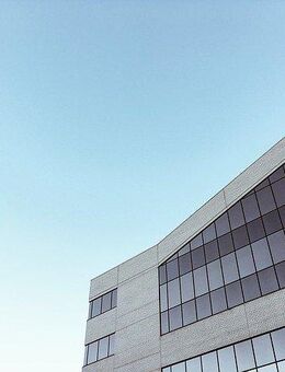 Im Alleinauftrag: Solides Anlageobjekt/Gewerbecenter mit Penthouse, ca. 5.000 qm, Raum Stuttgart, zu verkaufen - Waiblingen