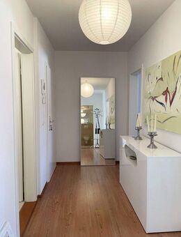 Schöner Wohnen : DG / Galerie, 2 Zimmer, schöner Altbau mit Balkon, ruhig, zentral und gepflegt - Erfurt