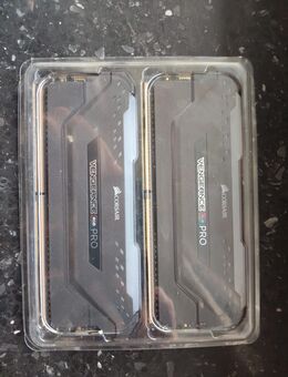 Corsair Vengeance RGB PRO 16GB (2x8GB) SDRAM-DDR4 Arbeitsspeicher - Düsseldorf