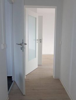 Hereinspaziert: Geräumige 2-Zimmer-Wohnung mit Balkon - Chemnitz