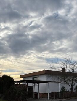 Ein tolles Einfamilienhaus mit Einliegerwohnung und einem traumhaften Blick über Erlangen bis nach Nürnberg! - Marloffstein