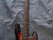 Fender 4 Saiter Jazzbass Roadworn Custom Umbau als Fretless Bass - Köln