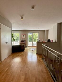 Exklusive 6-Zimmer-Wohnung mit großer Terrasse in den Nymphenburger Höfen! - München