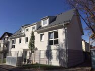 Lichtdurchflutete 4-Zimmer-EG- Wohnung mit Terrasse und hochwertiger Innenausstattung in München-Berg-am-Laim. - München
