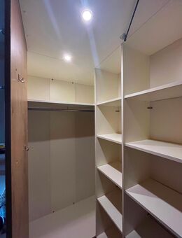 Begehbarer Kleiderschrank - Emmerting