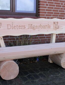 Gartenbank aus Lärche mit Gravur. Hochzeitsgeschenk. Rentnergeschenk. Weinachtsgeschenk. - Steyerberg