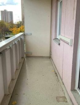 3-Raumwohnung mit Aufzug, Balkon und ebenerdiger Dusche - Leipzig