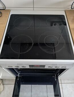 1,5 Jahre alter Standherd/ Backofen von Bosch - Hamm