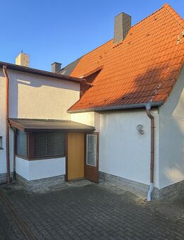 Charmantes Juwel in Weißenfels: Großzügiges Haus mit Gestaltungspotential in begehrter Lage nahe Saale und Schloss - Weißenfels