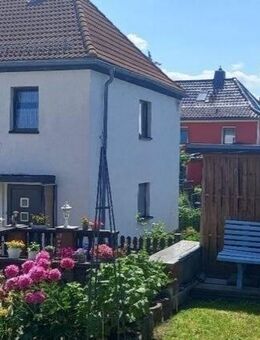 Schöne Doppelhaushälfte in ruhiger Lage von Zwickau - Zwickau