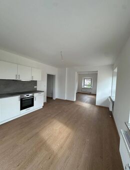 3,5 - Zimmerwohnung im ersten Obergeschoss mit Balkon - Selb