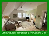 Helle, geräumige 3-Zimmer-Dachgeschosswohnung in zentraler Lage Bückeburgs - Bückeburg