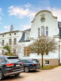 Historische Erwerbsmöglichkeit: Ehemalige Senatorenvilla mit attraktiver Rendite - Lübeck