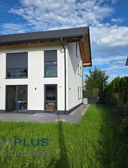 Neue Doppelhaushälfte (2024) mit Einbauküche, 2 Bäder und großen Keller! - Kolbermoor