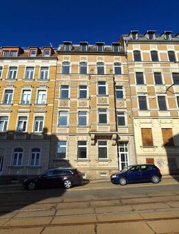 Helle 3 Zimmer Wohnung mit viel Tageslicht im 1.OG neu renoviert - Plauen