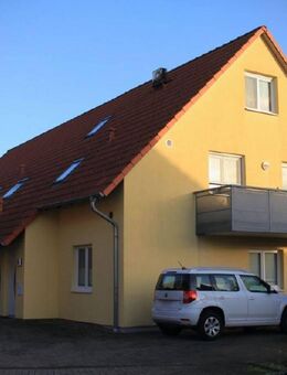Traumhafte 2 Zimmer Maisonette-Wohnung mit Balkon & Gartenanteil - Velpke