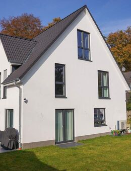 +++ Projektiertes Wohnglück: Doppelhaushälfte in Halstenbek +++ - Halstenbek