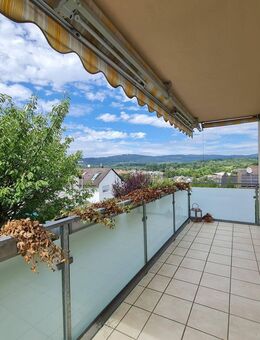 4 Zimmer +, Wohlfühloase mit herrlichem Taunusblick - Kelkheim (Taunus)