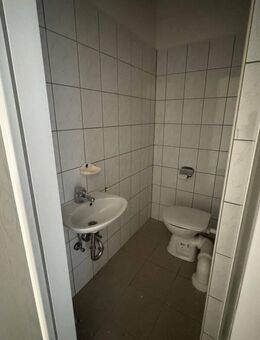 Renovierte 3 Zimmer-Dachgeschoßwohnung in Sennfeld sucht neue Bewohner/innen!! - Sennfeld