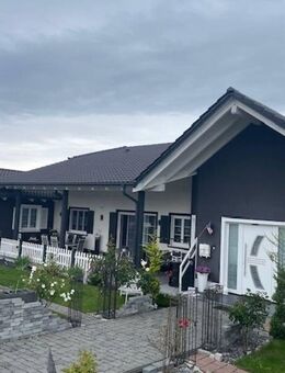 Exklusive Doppelhausbungalowhälfte mit Sonnenterrassen und großzügigem Wohnambiente - Hofkirchen