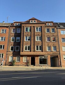 Moderne 3 Zimmer Altbauwohnung renoviert - ab Dezember - Kiel