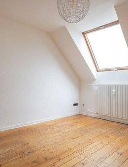 Wohnen auf drei Etagen: Moderne 3-Zimmer-Wohnung in bester Krefelder Lage - Krefeld