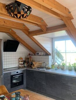 Geräumige Vierzimmer-Wohnung im 1. OG mit Balkon - Moosburg (Isar)