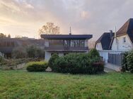 Wohnung mit grossem Balkon im Penthousestil, freier Blick in die Natur, hochwertig renoviert,energetisch saniert. - Bremen