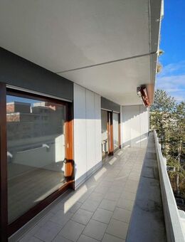 Wohnung mit überdachtem Balkon und Tiefgaragenstellplatz - Konstanz