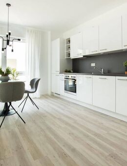 Großzügige und exklusive 2-Zimmerwohnung mit EBK und Balkon - Niestetal