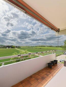 Goldrichtig ! Stadtwohnung mit Blick über Felder und Wiesen - Böblingen
