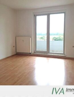 Sonnige 3-Raum-Erdgeschoss-Wohnung mit Balkon und Blick ins Grüne in der Delle - Riesa
