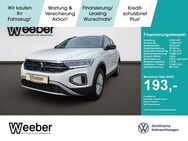 VW T-Roc, 1.5 TSI Life, Jahr 2023 - Weil der Stadt