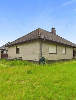 Familienfreundlicher Bungalow mit Vollkeller und Ausbaureserve - Hassel (Weser)
