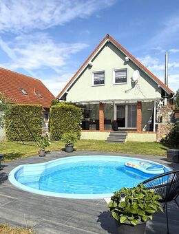 Leben in Bestlage: Modernisiertes Haus mit Pool, Traumgarten & nur wenige Schritte zum Goitzschesee in Mühlbeck - Muldestausee