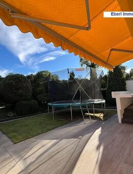 Split-Level-Konzept! Große 3 Zimmer Wohnung, mit 2 Terrassen und Garten. - Haar